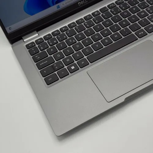 Dell Latitude 5330 / i5-1235U / 16 Go / 256 Go SSD / Tactile
