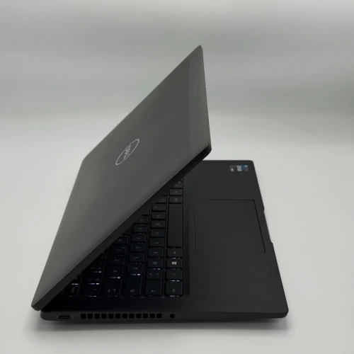 Dell Latitude 7430 / i5-1250P / 16 Go DDR5 / 256 Go SSD / 14 FHD