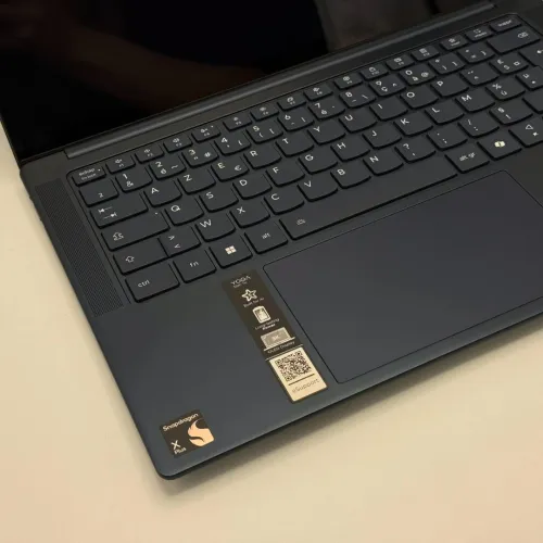 Lenovo Yoga 7x / Snapdragon X Plus / 32 Go / 512 Go SSD / OLED 3K