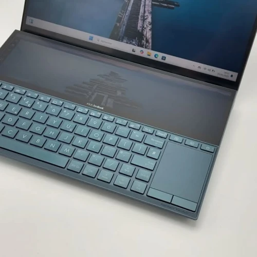 ASUS ZenBook DUO 14 Tactile / 10th I7-10510U / 16Go DDR4 / 512SSD / NVIDIA MX 250 / Double Écran 