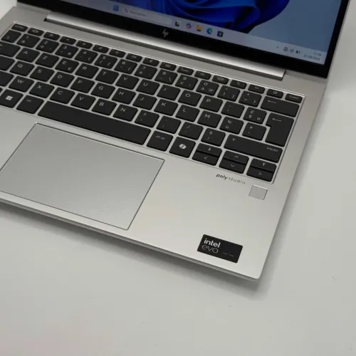 HP ELITEBOOK 830 G11 / Core Ultra 7 155U Evo Edition / 16Go DDR5 / 512Go SSD NVMe