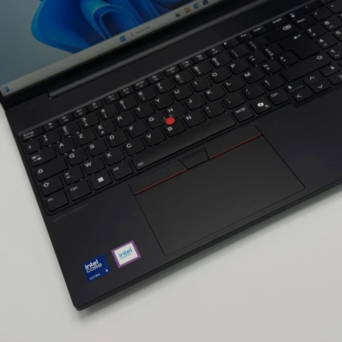 LENOVO THINKPAD E16 Gen 2 / 15th ULTRA 5 125U / 16Go DDR5 / 512SSD / 16 WUXGA