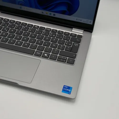 Dell Latitude 5350 x360 / i7-1365U / 32Go DDR5 / 512Go SSD / 13.3 FHD Tactile