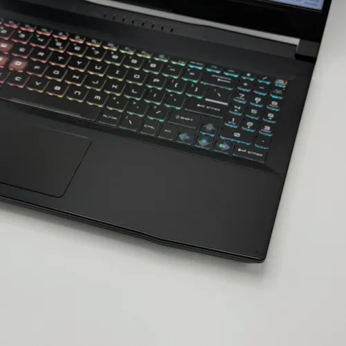 MSI Katana 15 B13 / i7-13700H / RTX 4060 / 240Hz