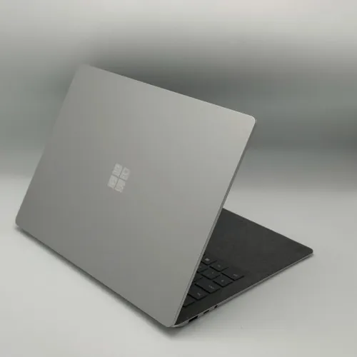 Microsoft Surface Laptop 3 / i5-1035G7 / 8 Go / 256 Go SSD / 13.4 2.2K Tactile