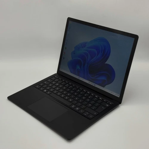 Microsoft Surface Laptop 4 / i5-1145G7 / 8 Go / 256 Go SSD / 13.5 2K Tactile