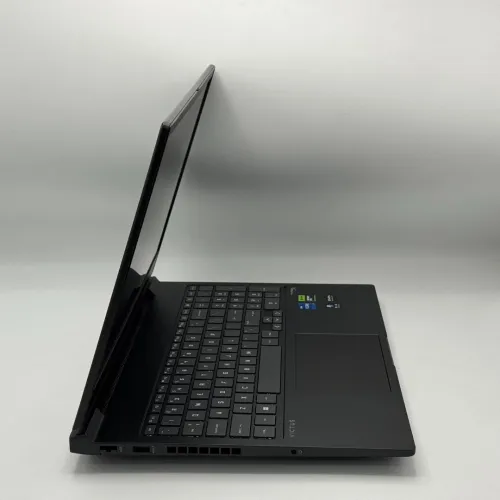 HP Victus 16 / i7-14650HX / 16 Go DDR5 / RTX 4070 / QHD 240Hz