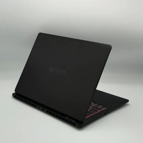HP OMEN Transcend O14 / ULTRA 9 185H / NVIDIA RTX 4070 8Go / 32Go DDR5 / 1TO SSD / 14 OLED 3k 120Hz