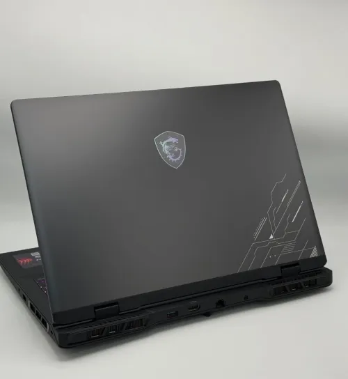 MSI CROSSHAIR 16 HX / i7-14700HX / RTX 4060 / QHD+ 240Hz