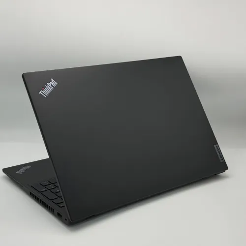 LENOVO THINKPAD P16s / 12th I5-1250P / NVIDIA T550 4Go / 16Go DDR4 / 512SSD / 16 FHD+