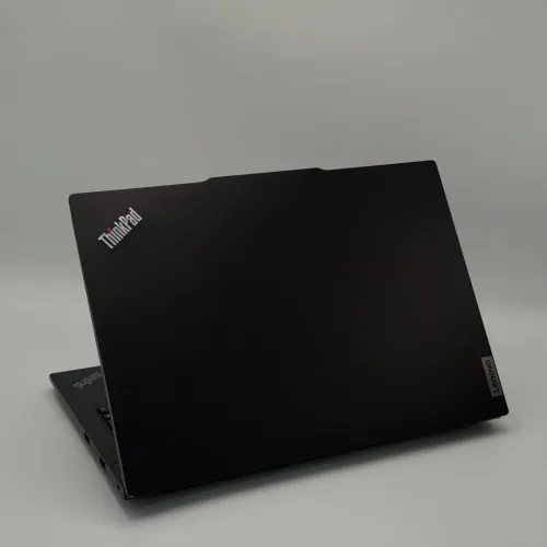 Lenovo ThinkPad E14 Gen 5 Aluminium / Ryzen 5 7530U / 16 Go / 512 Go SSD / 14 WUXGA