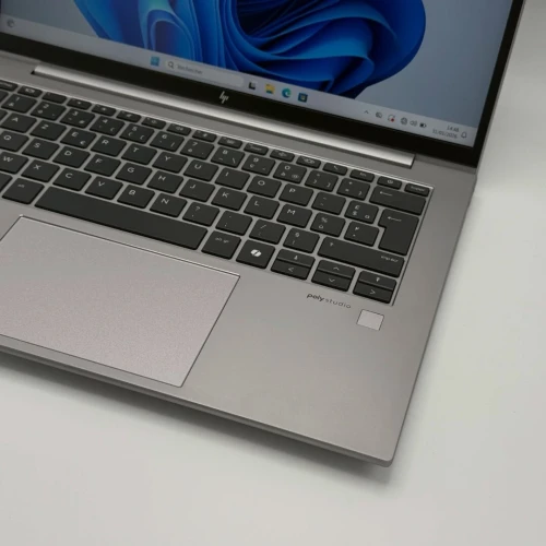 HP ZBook Firefly 14 G11 A / Ryzen 7 8840HS / 32 Go DDR5 / 1 To SSD / FHD+