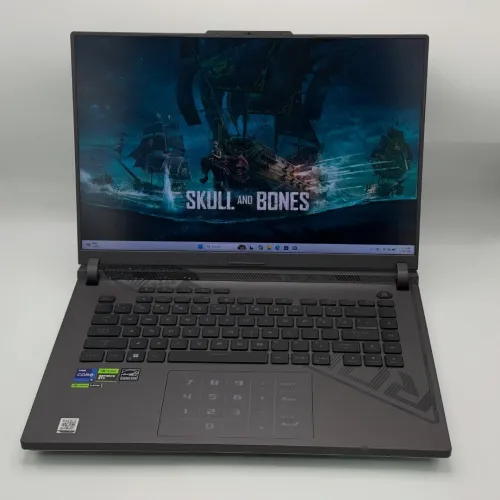 ASUS ROG Strix G16 Édition Volt Green / i9-13980HX / RTX 4060 / 240Hz