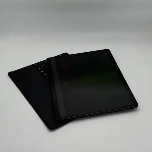 Microsoft Surface Pro 8 / i7-1185G7 / 16 Go LPDDR4X / 512 Go SSD / 13.4 3K Tactile