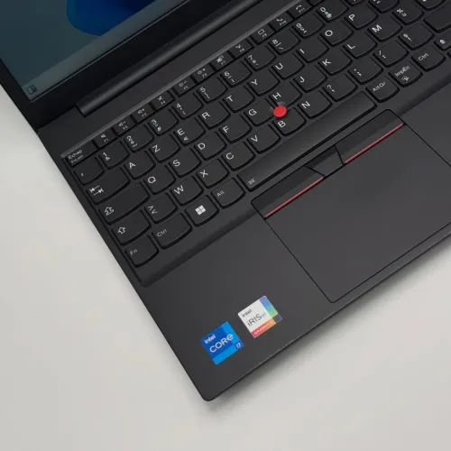 Lenovo Thinkpad E15 / i7-1255u