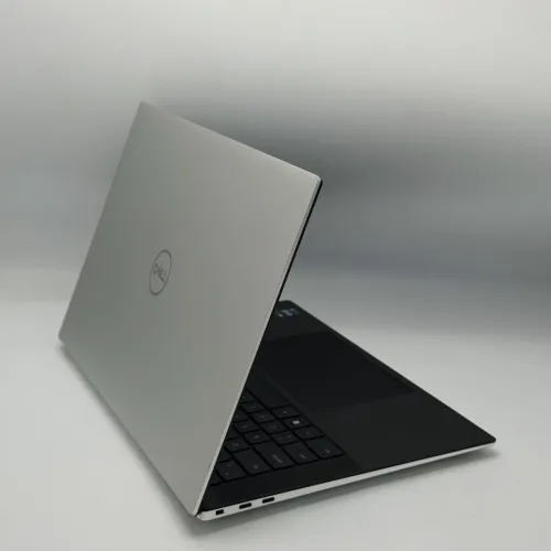 Dell XPS 15 9530 / i7-13700H / 16 Go / 512 Go SSD / Intel Arc A370M