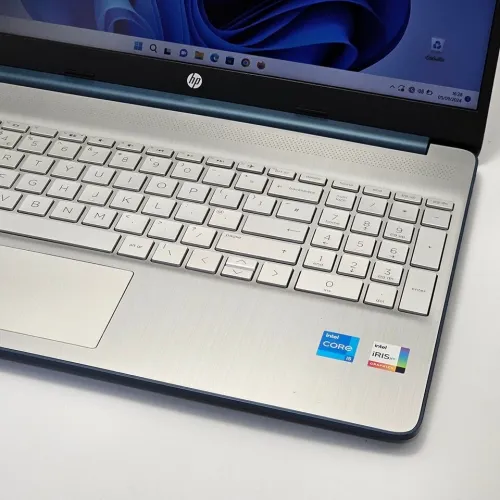 HP LAPTOP 15 / 11th I5-1135G7 / 8GO DDR4 / 512GO SSD / 15.6" FHD