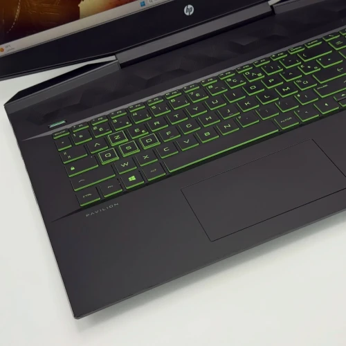 HP Pavilion Gaming 17 / i5-11300H / 16 Go / RTX 3050 Ti / 144Hz