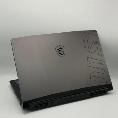 MSI Pulse 15 / i7-13700H / RTX 4070 / QHD 165Hz