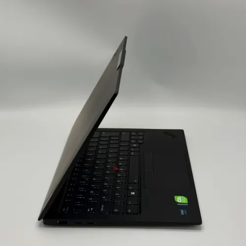 Lenovo ThinkPad X1 Carbon Gen 12 / Core Ultra 7 165U / 32 Go DDR5 / 1 To SSD