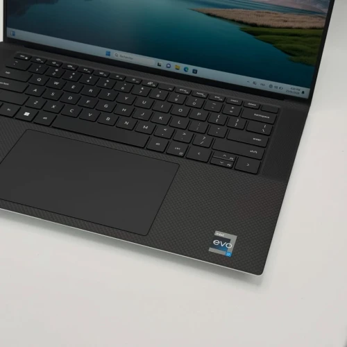 Dell XPS 15 9530 / i7-13700H / 16 Go DDR5 / 1 To SSD / RTX 4050 6Go