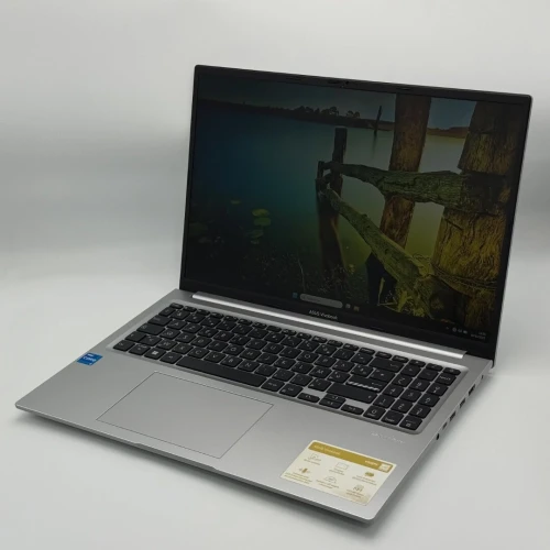 ASUS VIVOBOOK 16 / 11th I5-11300H / 8Go DDR4 / 1To SSD / 16 FHD