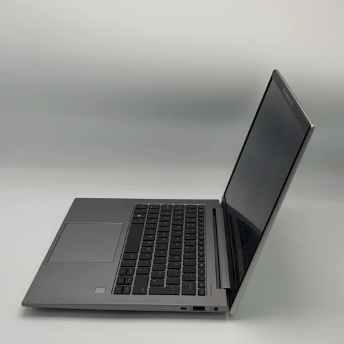HP ZBook Firefly 14 G10 A / Ryzen 7 PRO 7840HS / 32 Go / 512 Go SSD / 14 FHD