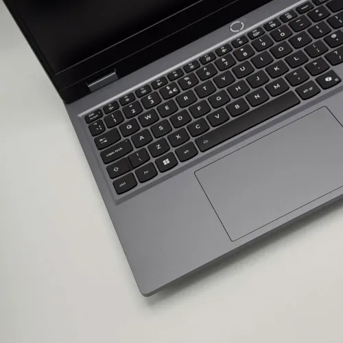 Lenovo LOQ 15 / i5-13450HX / 24 Go DDR5 / 1 To SSD / RTX 5050 / 15.6 FHD 144Hz