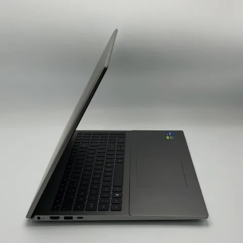 Dell Inspiron 16 / i7-1360P / 16 Go DDR5 / 512 Go SSD / RTX 2050 / 16 FHD+