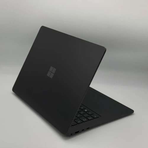 Surface Laptop 7th Edition / Snapdragon X Elite / 32 Go / 1 To SSD / 15 OLED