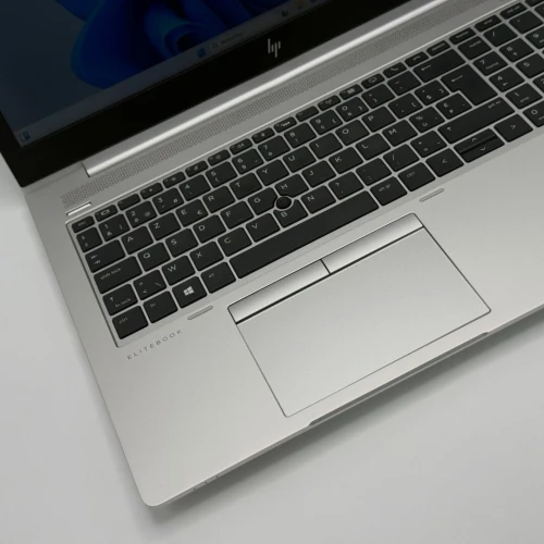 HP EliteBook 850 G5 / Intel i5-8250U / 12 Go / 256 Go SSD