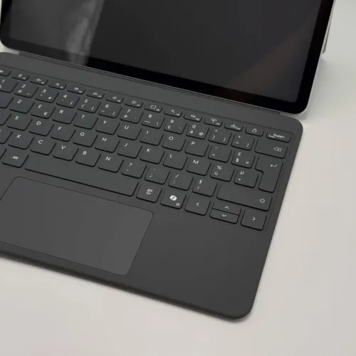 Microsoft Surface Pro 12 / Snapdragon X Plus / 16 Go DDR5X / 512 Go SSD / Tactile + Stylet