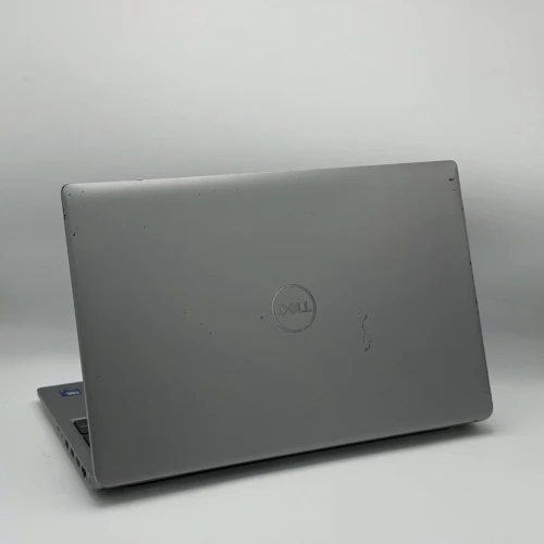 Dell Precision 3590 / Ultra 5 125U / 16 Go DDR5 / 512 Go SSD NVMe / 15.6 FHD
