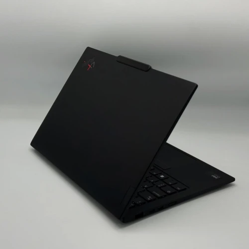Lenovo ThinkPad X1 Carbon Gen 12 / Ultra 7 155U / 32 Go DDR5 / 1 To SSD / 14 FHD+