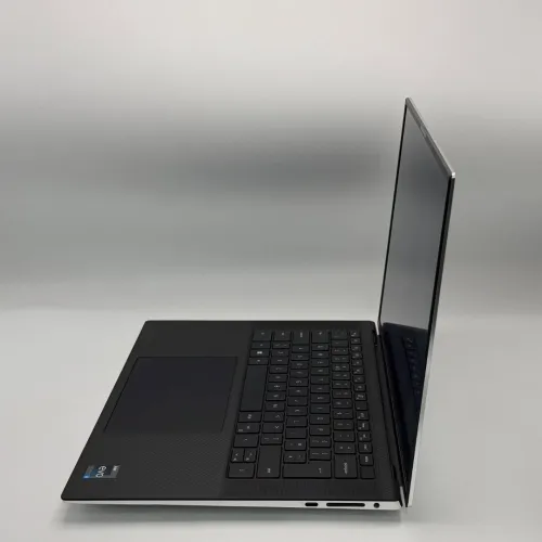 DELL XPS 15 9530 / 13th I7-13700H / 16 DDR5 / 512Go SSD / NVIDIA RTX 4050 6Go / 15 FHD+