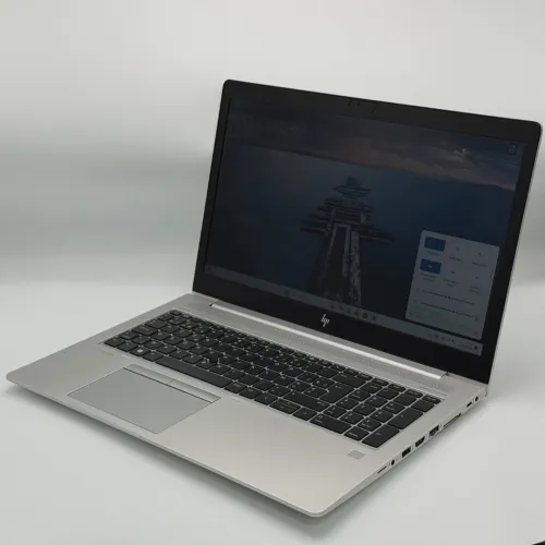 HP ELITEBOOK 755 G5 / AMD RYZEN 3 Pro 2300U / 16Go DDR4 / AMD VEGA / 15.6 FHD