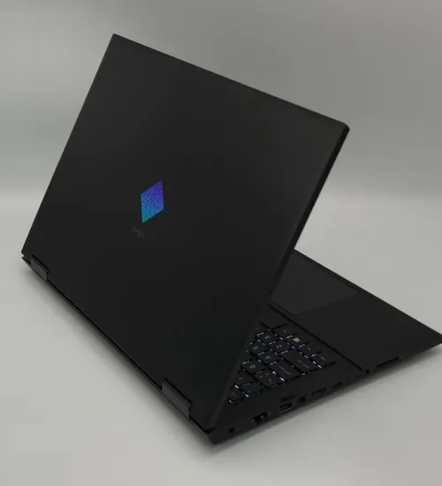 HP OMEN GAMING 15 / i7-11800H / RTX 3050 Ti / 16Go RAM / 512Go SSD