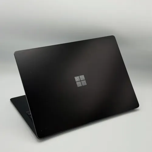 Microsoft Surface Laptop 5 / i7-1265U / 32 Go DDR5 / 512 Go SSD / 13.5 PixelSense Tactile