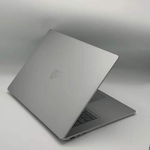 Microsoft Surface Laptop 6 for Business / Ultra 7 165H / 16 Go DDR5 / 512 Go SSD / 15 QHD