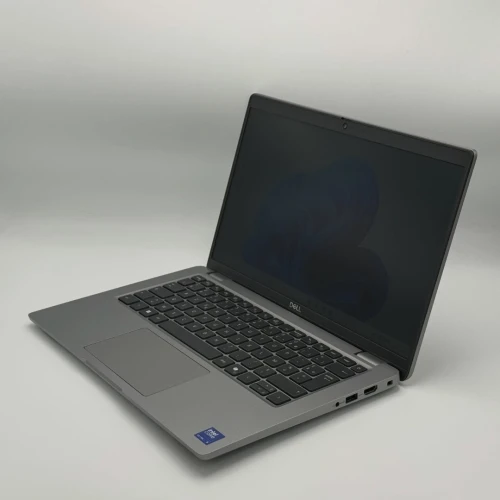 Dell Latitude 5450 / Ultra 5 135U / 16 Go DDR5 / 512 Go SSD / 14 FHD