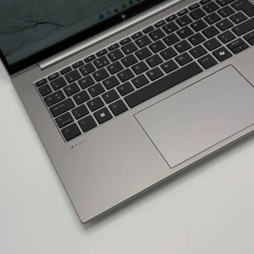 HP ZBook Firefly G11 / Core Ultra 7 165H / RTX A500 / 16 Go DDR5