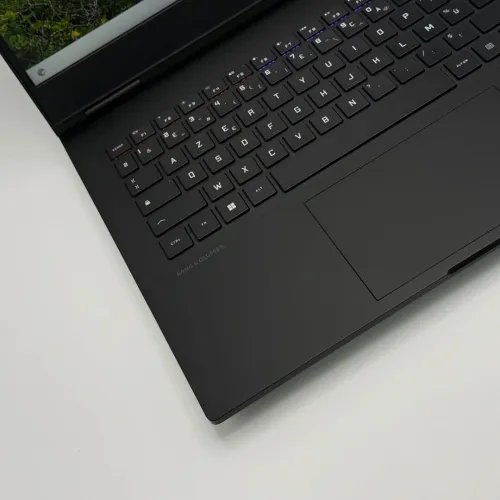 HP OMEN 16 / 13th I7-13620H / 16Go DDR4 / 512SSD / NVIDIA RTX 4060 8Go / 16 FHD 144Hz
