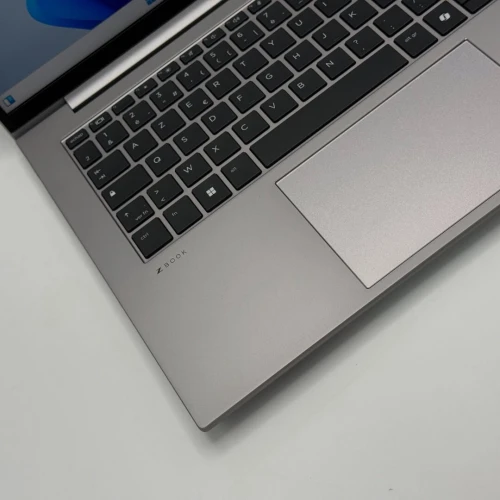 HP ZBOOK FireFly G11 / RYZEN PRO 7 8840Hs/ AMD 780M UP TO 16Go Vram / 32Go DDR5 / 1To SSD / 14 FHD+ 
