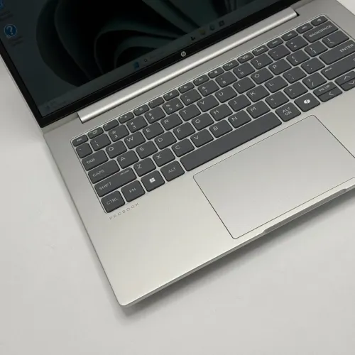 HP ProBook 440 G11 / Ultra 5 125U / 8 Go DDR5 / 256 Go SSD / 14 FHD