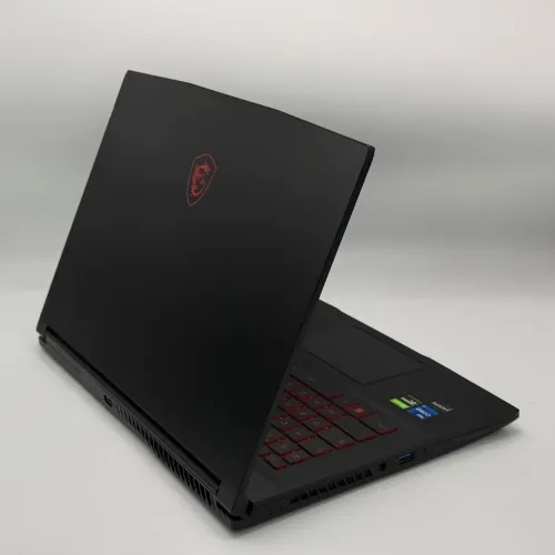 MSI GF63 THIN 10SC / 11th I7-11800H/ 16GO DDR4 / 512SSD / GTX 1650 / 15.6  FHD
