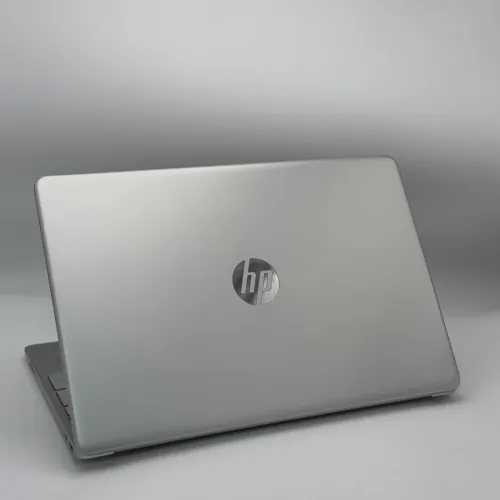 HP LAPTOP 15 / 12th I3-1215U / 8Go DDR4 / 256SSD / 15.6 FHD