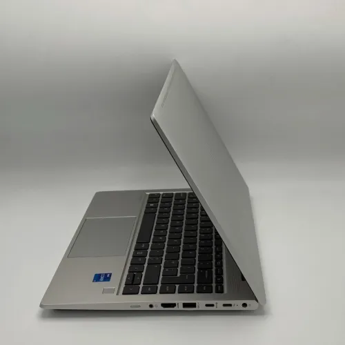 HP ELITEBOOK 640 G10 / i7-1355U / 32Go DDR4 / 512Go SSD NVMe