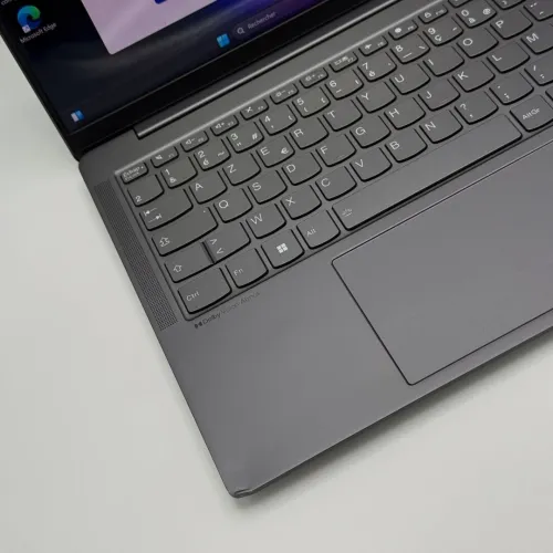 LENOVO SLIM YOGA 6 / RYZEN 7 7840U / 16Go DDR5 / 1To SSD / 14 FHD+ OLED