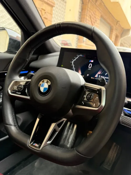 BMW Série 5 2025 Pak m xdrive invidualle