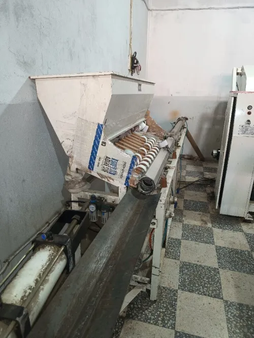 Machine ruban adhésif 